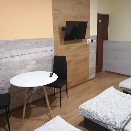 Eldom-Noclegi Pracownicze Daleka 12 Wągrowiec Esterno foto