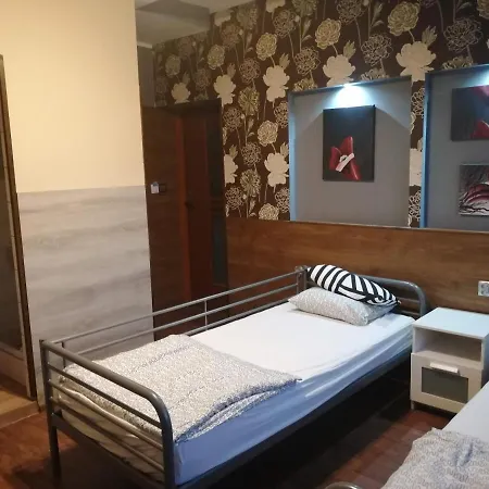 Eldom-Noclegi Pracownicze Daleka 12 Wągrowiec Esterno foto