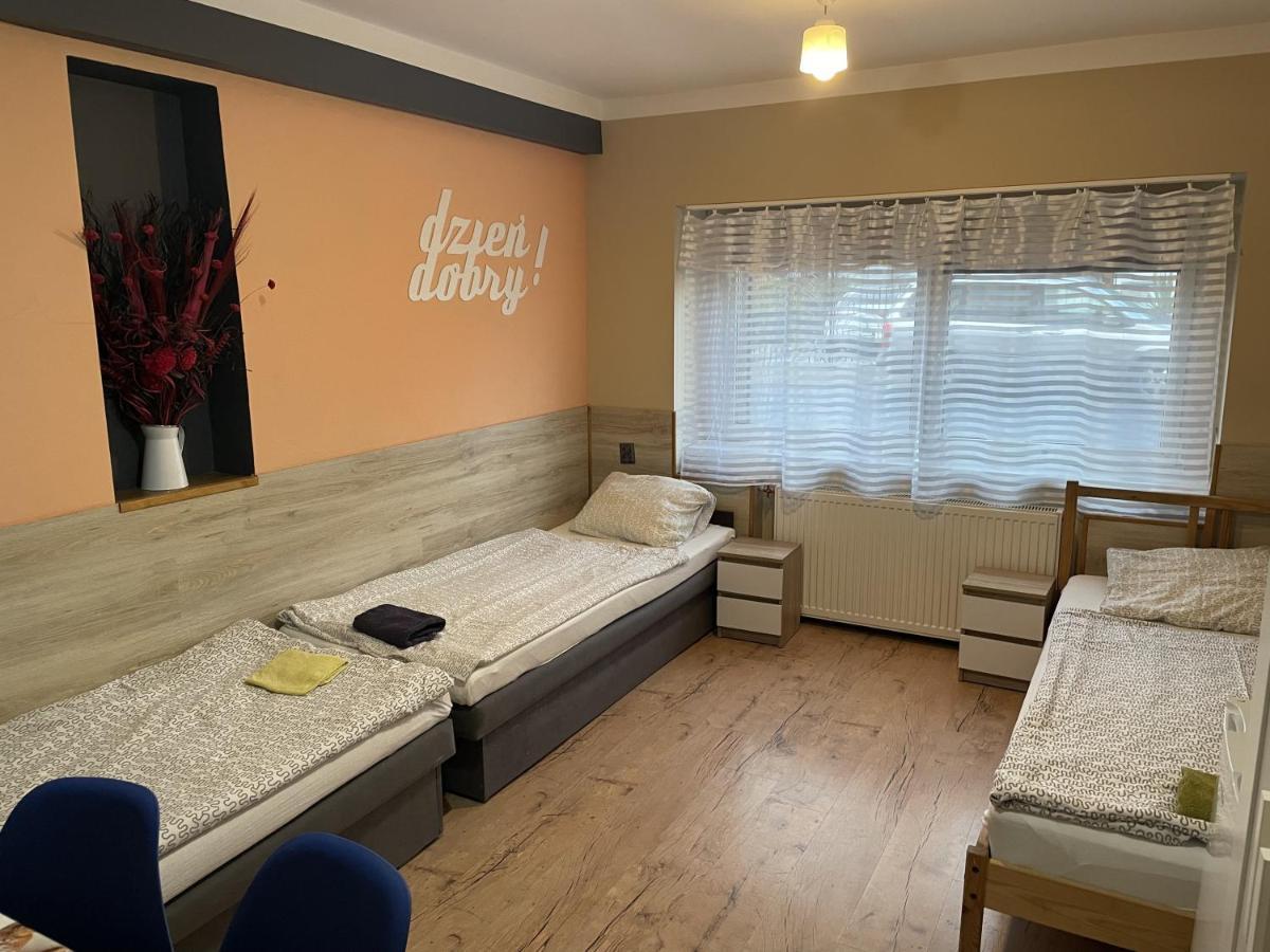 Eldom-noclegi Pracownicze Daleka 12 Homestay